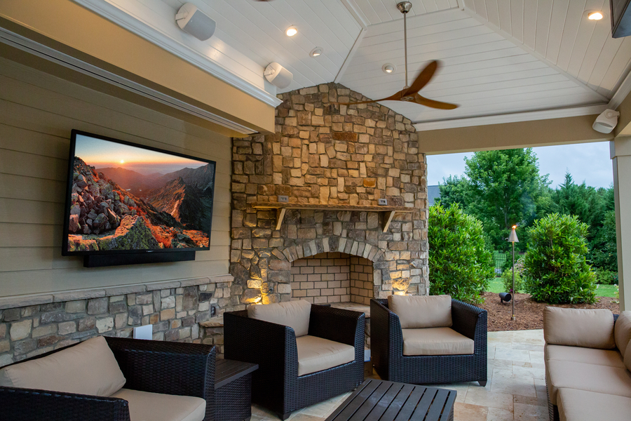 Expand the Entertainment of Your Home with an Outdoor Audio-Video Installation